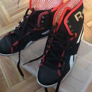 Reebok classics black, red and white sneakers